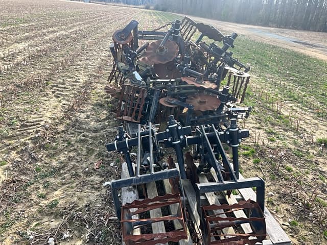 Image of Unverferth Ripper-Stripper 330 equipment image 4