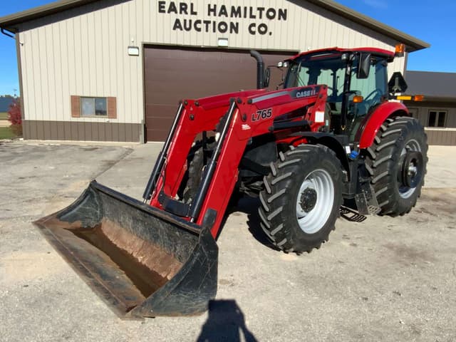 Image of Case IH Farmall 140A equipment image 3