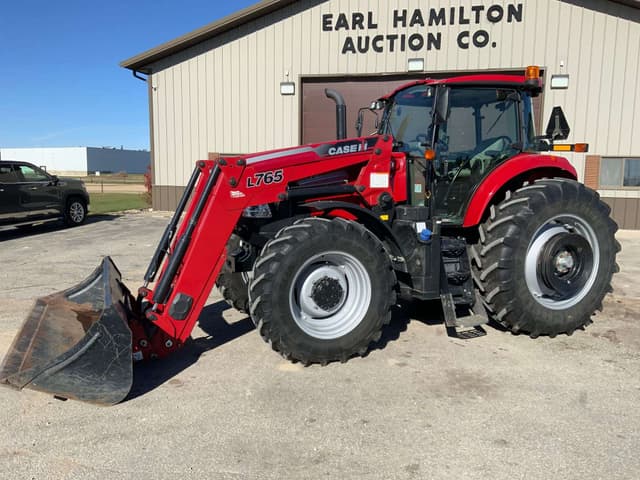 Image of Case IH Farmall 140A equipment image 2