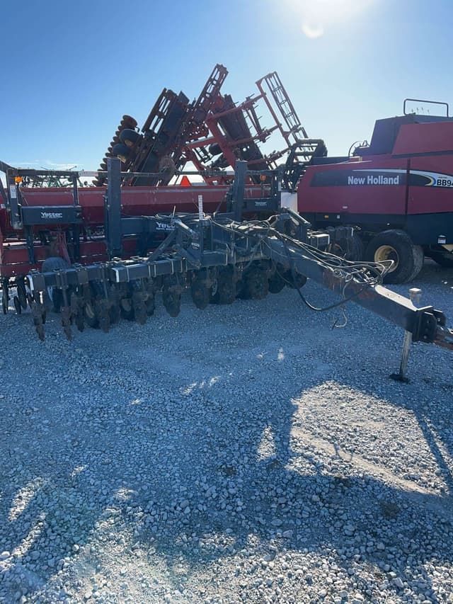 Image of International Harvester 5400 equipment image 2