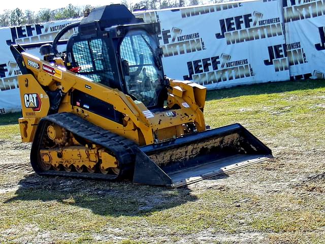 Image of Caterpillar 299D3 equipment image 2