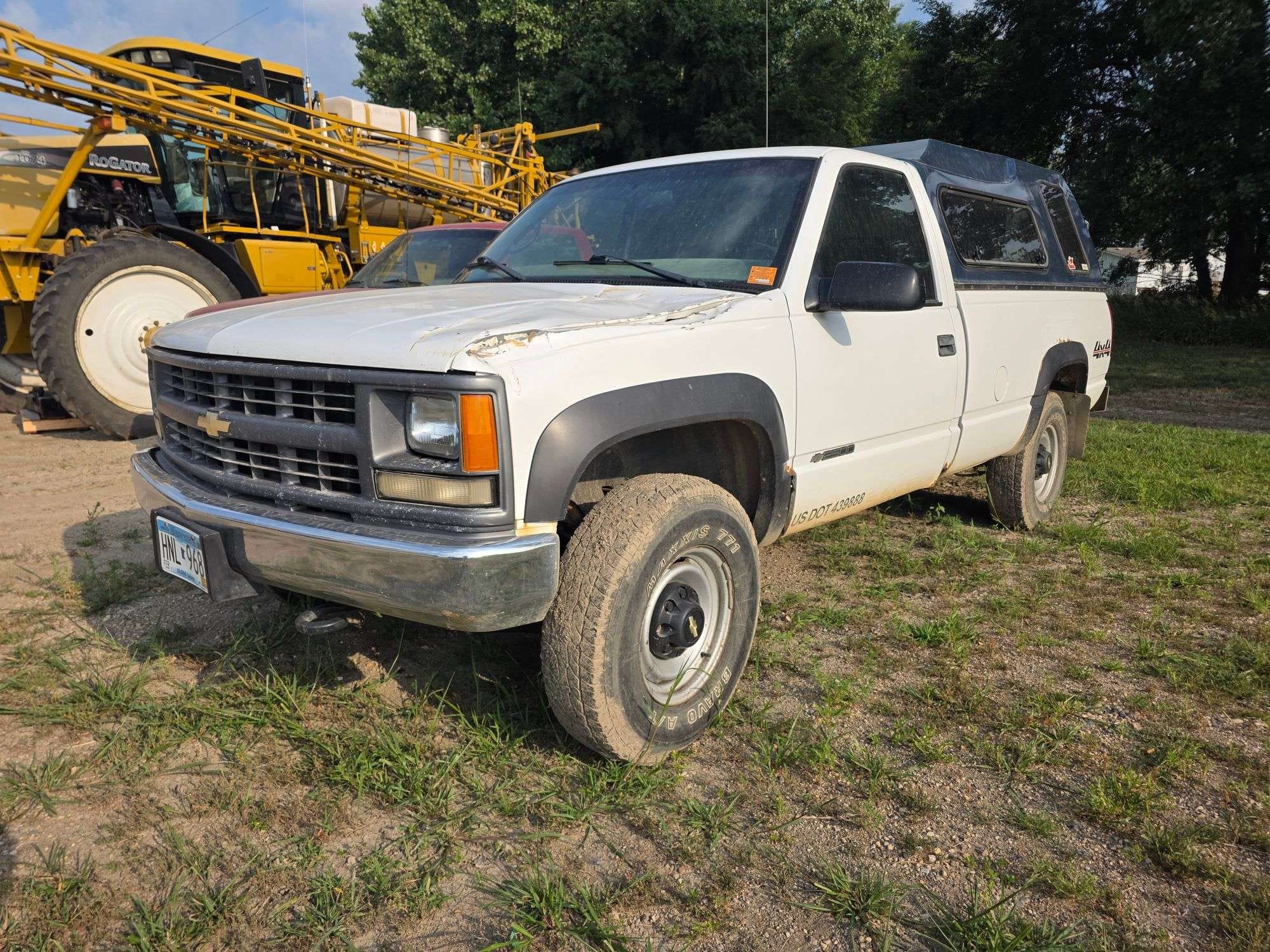 1999 Chevrolet 2500 Equipment Image0