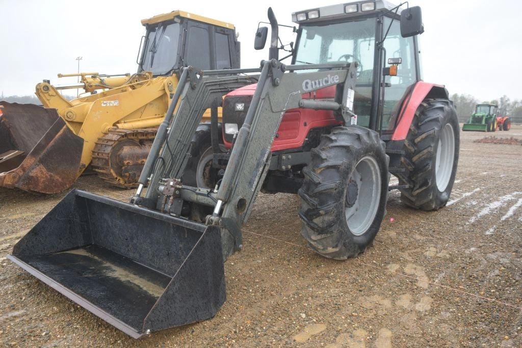 Massey Ferguson 6270 Equipment Image0