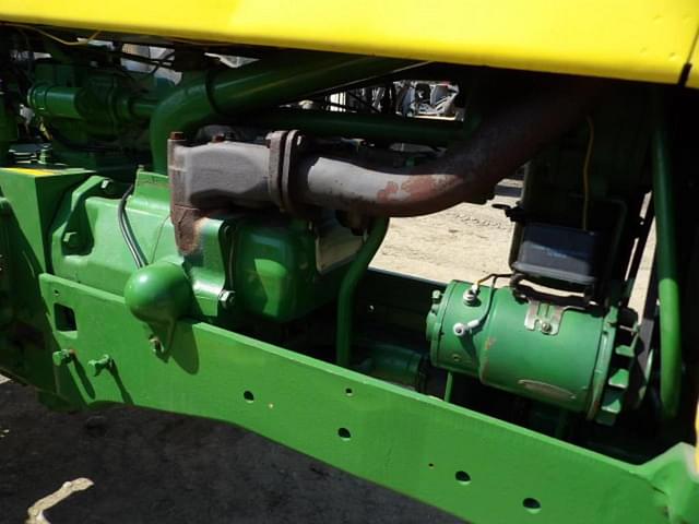 Image of John Deere 630 equipment image 4