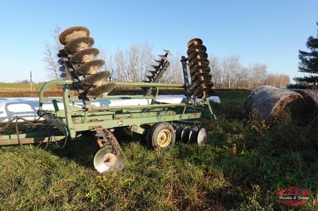 Image of John Deere 230 equipment image 1