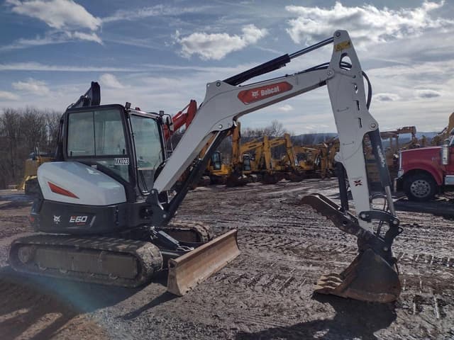 Image of Bobcat E60 equipment image 2