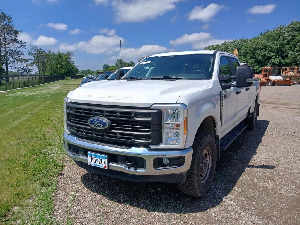 2023 Ford F-250 Equipment Image0