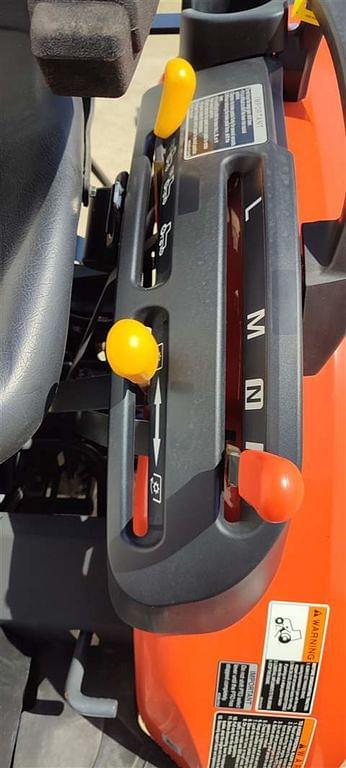 Image of Kubota B2601HSD equipment image 3
