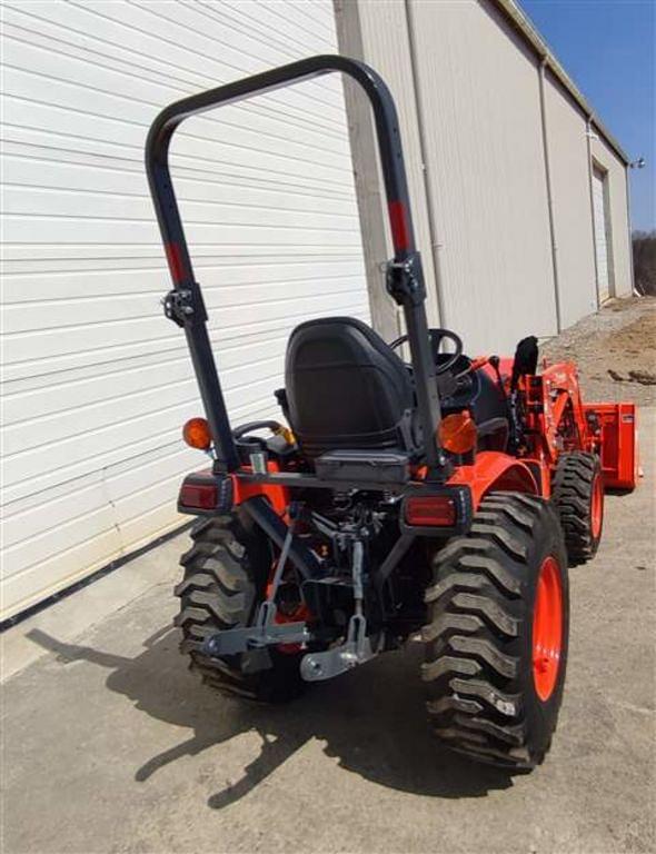 Image of Kubota B2601HSD equipment image 2