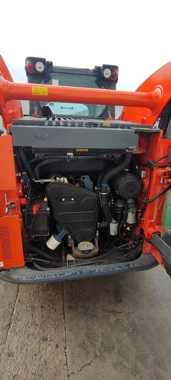 Image of Kubota SSV75 equipment image 4