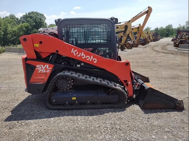Image of Kubota SVL75-2 equipment image 2