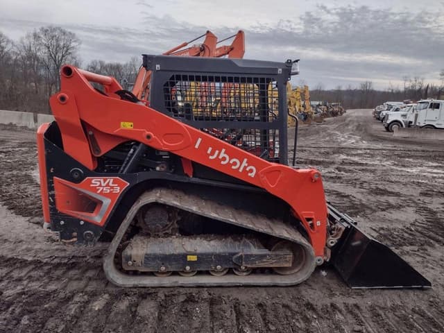 Image of Kubota SVL75-3 equipment image 2