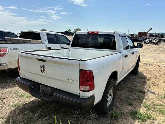 Image of Dodge Ram 1500 equipment image 2