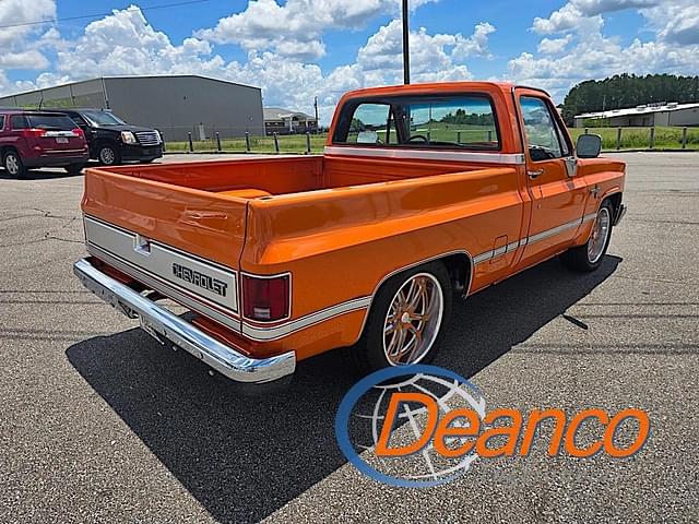 Image of Chevrolet C10 equipment image 3