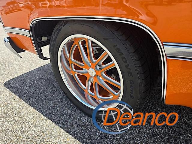 Image of Chevrolet C10 equipment image 2