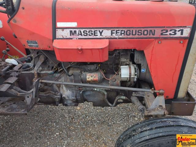 Image of Massey Ferguson 231 equipment image 2