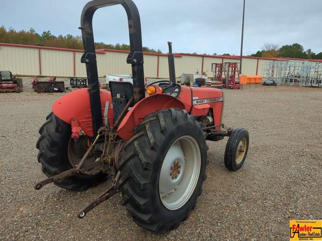 Image of Massey Ferguson 231 equipment image 4