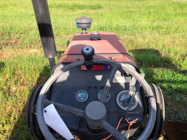 Image of Massey Ferguson 231 equipment image 4