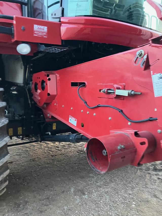 Image of Case IH 7010 equipment image 2