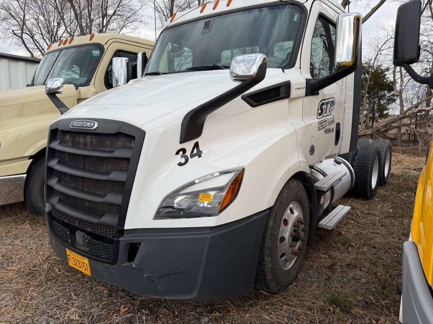 2019 Freightliner Cascadia Equipment Image0