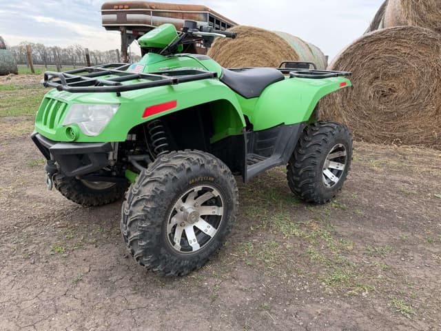 Image of Arctic Cat 400 equipment image 1