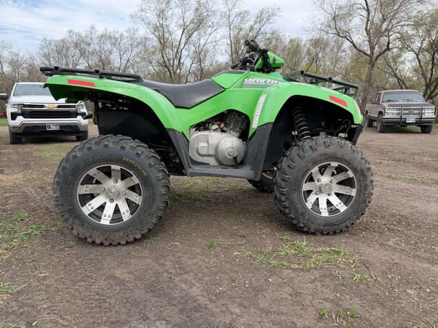 Image of Arctic Cat 400 equipment image 4