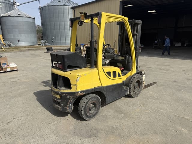 Image of Hyster H70FT equipment image 2