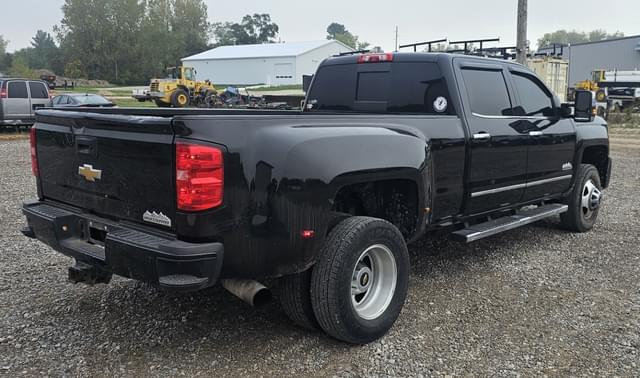 Image of Chevrolet 3500 equipment image 2