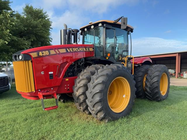 Image of Versatile 430 equipment image 1