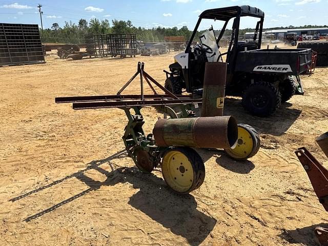 Image of John Deere 71 equipment image 2