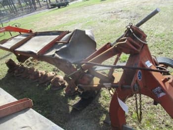 New Holland 617 Equipment Image0