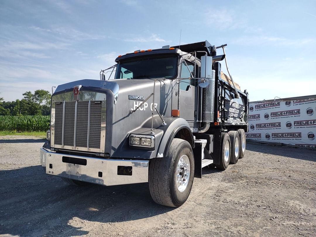 Image of Kenworth T8 Primary image