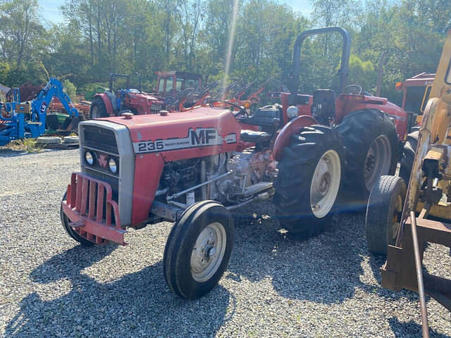 Image of Massey Ferguson 235 equipment image 2