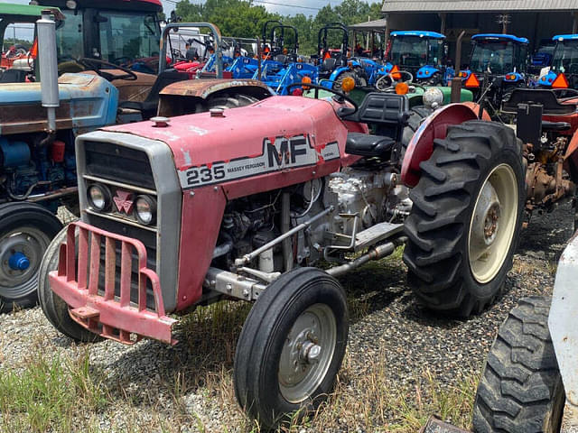 Image of Massey Ferguson 235 equipment image 2