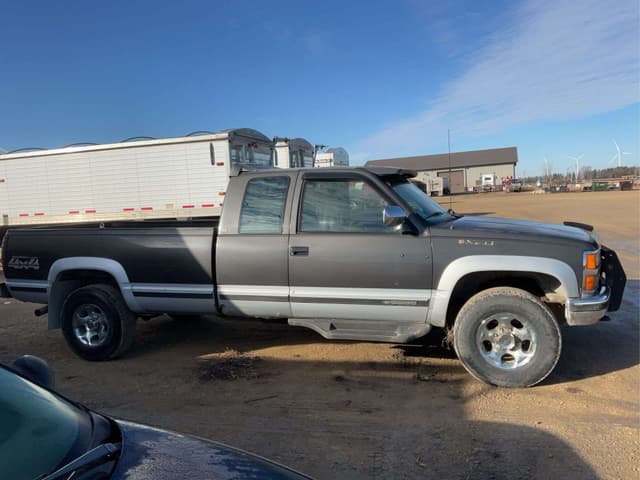 Image of Chevrolet 3500 equipment image 4