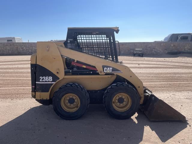 Image of Caterpillar 236B equipment image 1