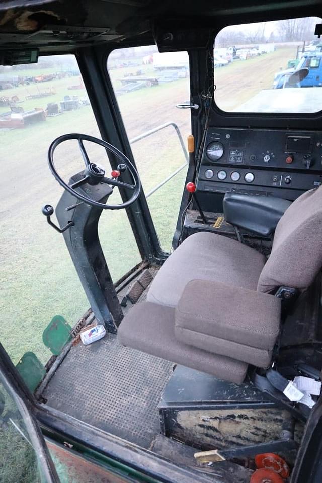 Image of John Deere 7720 equipment image 4