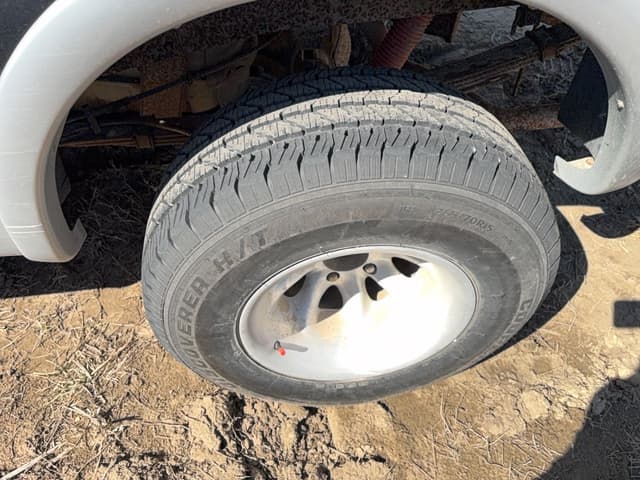 Image of Ford F-150 equipment image 4