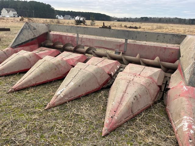 Image of Case IH 1054 equipment image 2