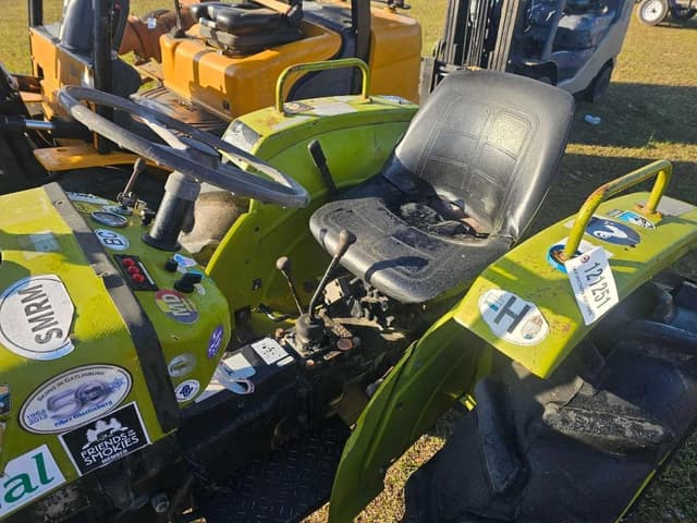 Image of Yanmar YM240 equipment image 4