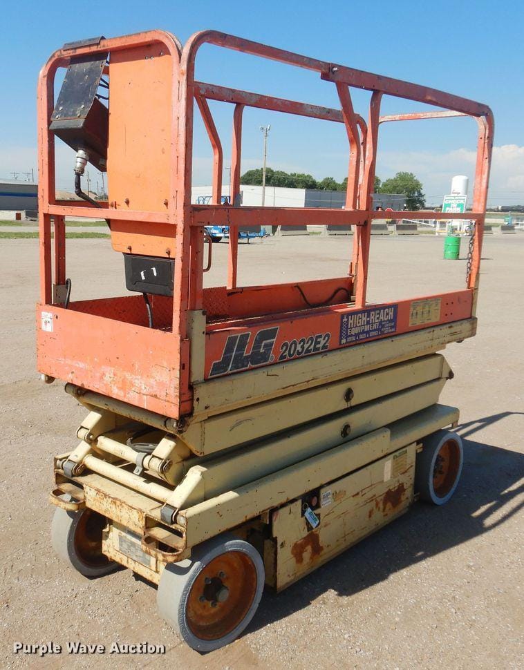 SOLD - 2001 JLG 2032E2 Lot No. KI9365 Construction with --- Hrs