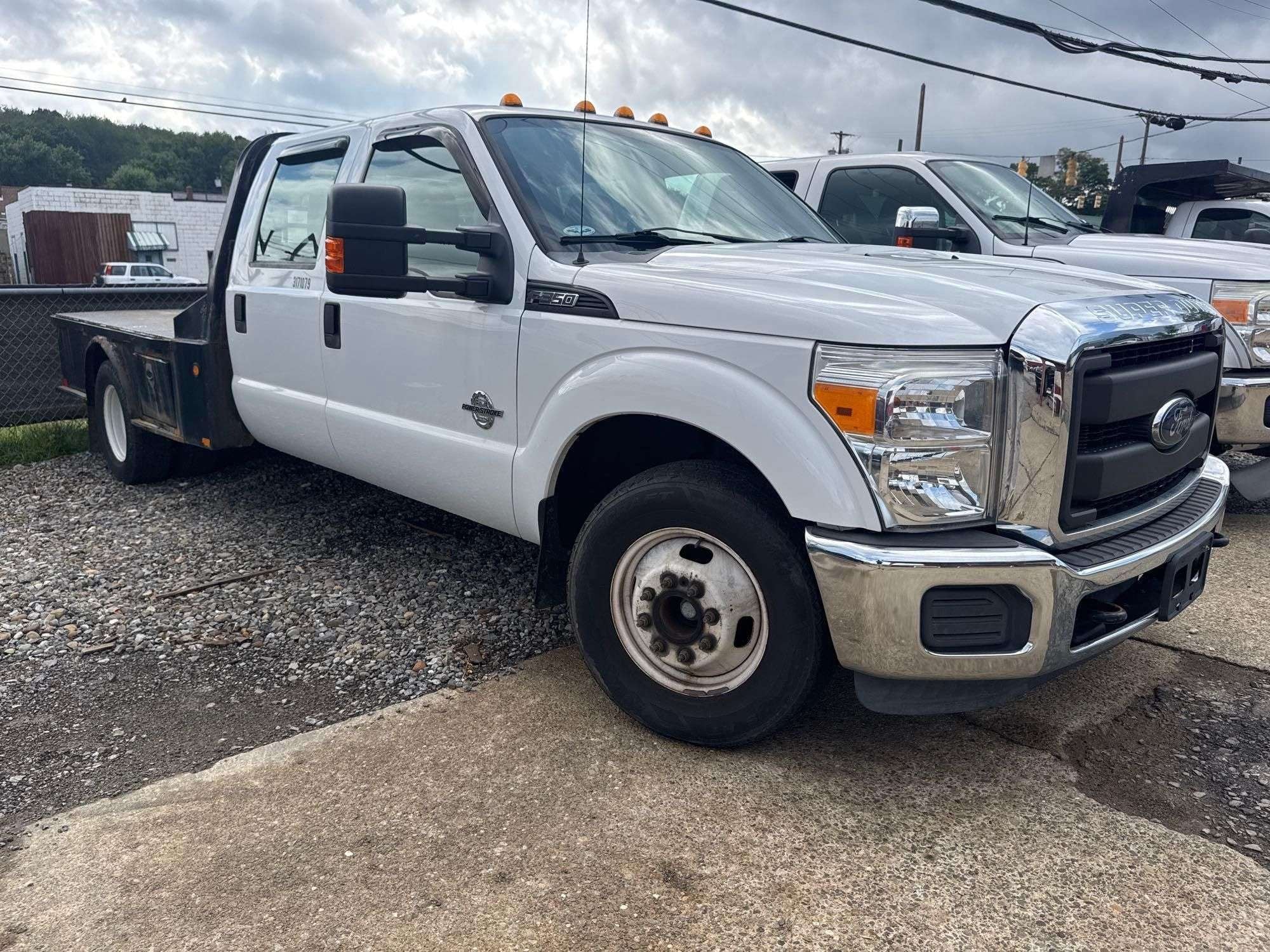 2016 Ford F-350 Equipment Image0