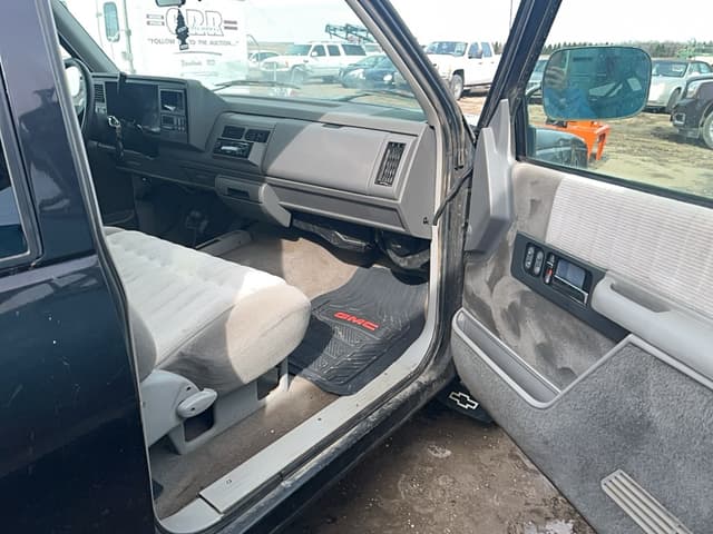 Image of GMC 1500 equipment image 2