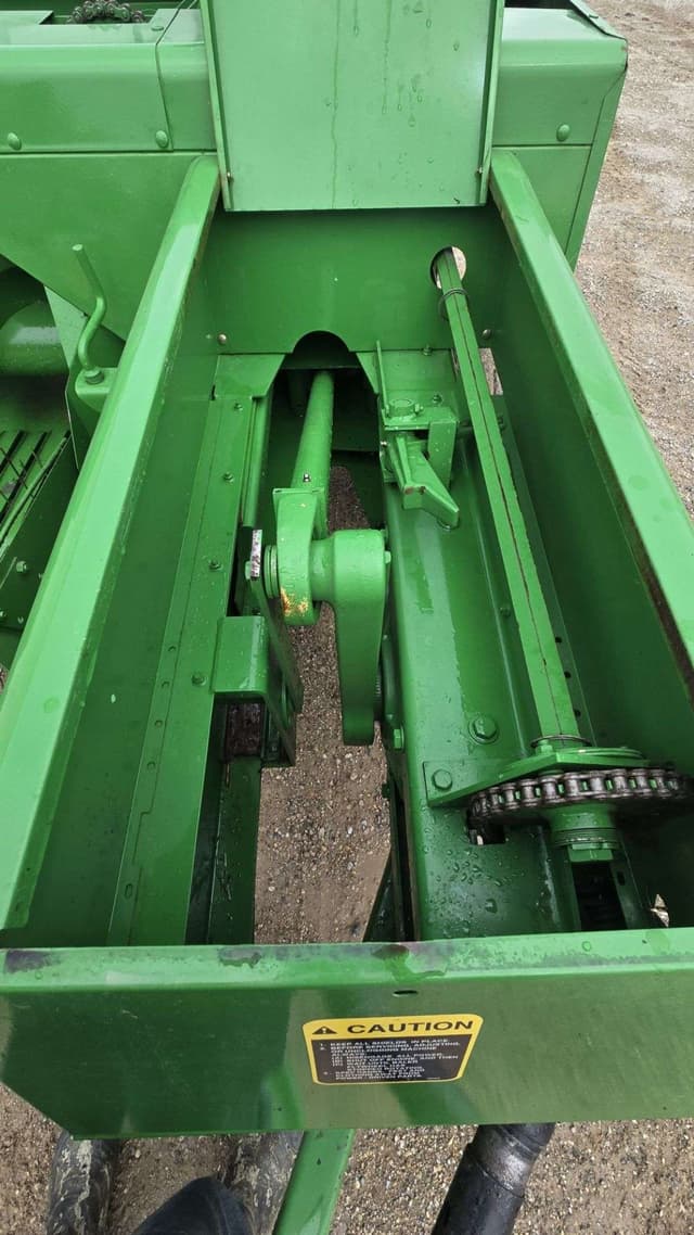 Image of John Deere 338 equipment image 4