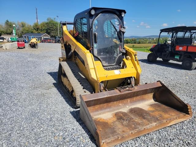 Image of Caterpillar 259D3 equipment image 2