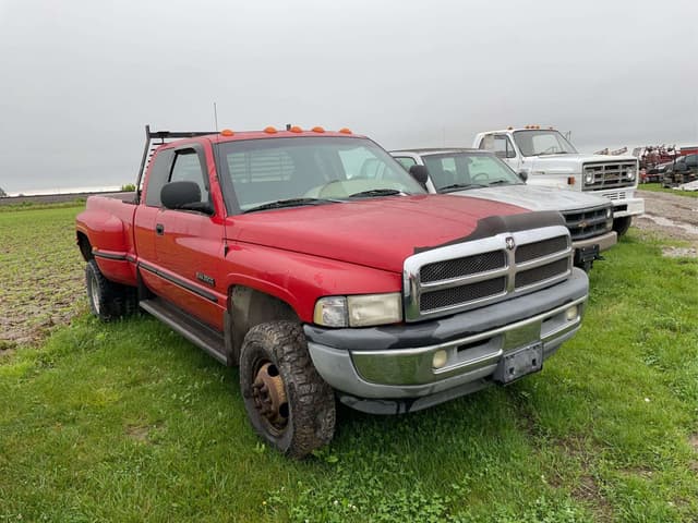 Image of Dodge Ram 3500 equipment image 1
