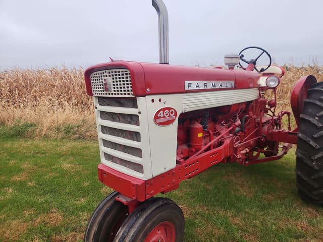 Image of Farmall 460 equipment image 2