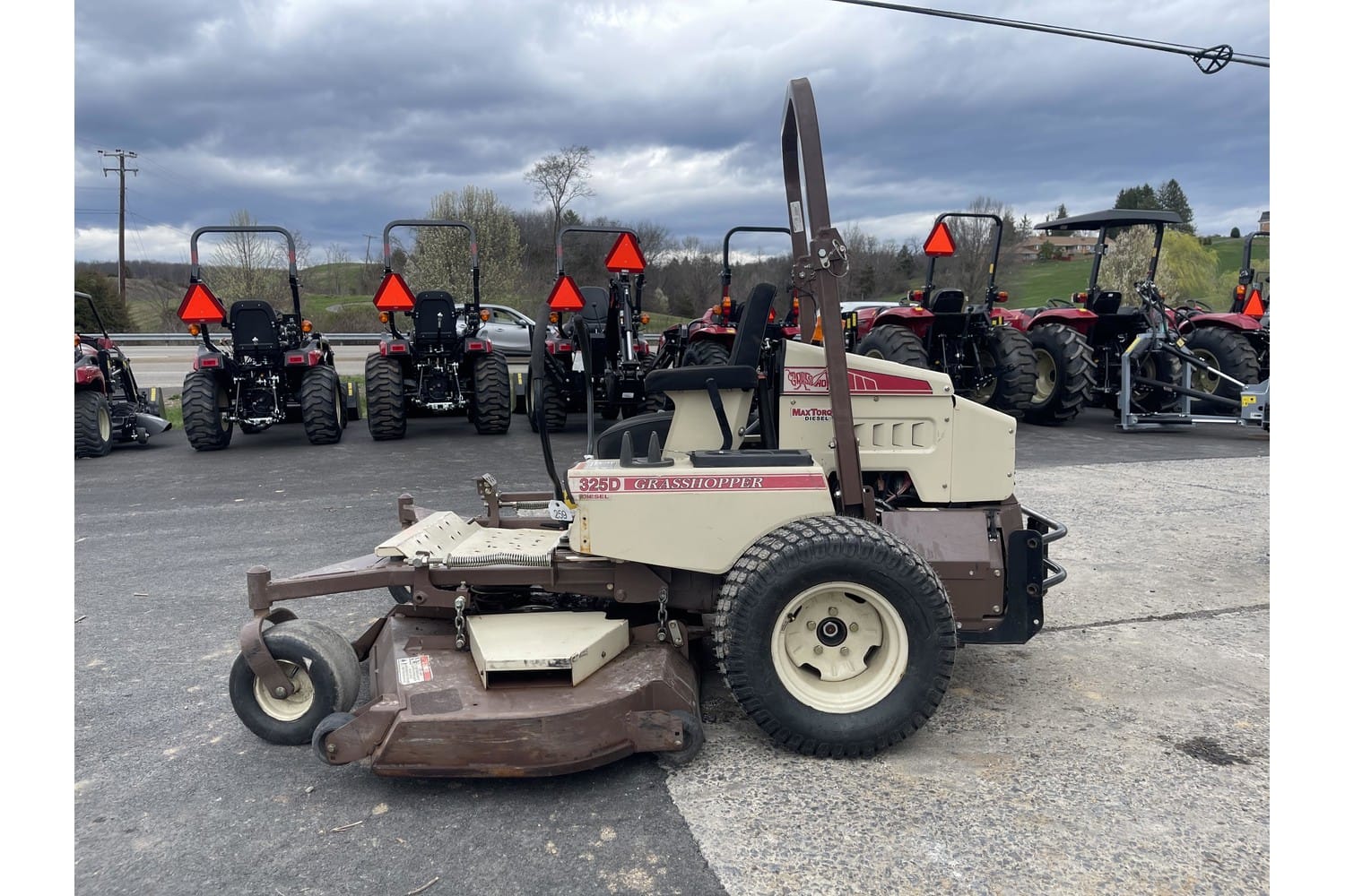 2012 Grasshopper 325D Equipment Image0