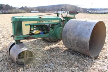 Main image John Deere 520