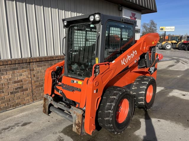 Image of Kubota SSV75HC equipment image 2
